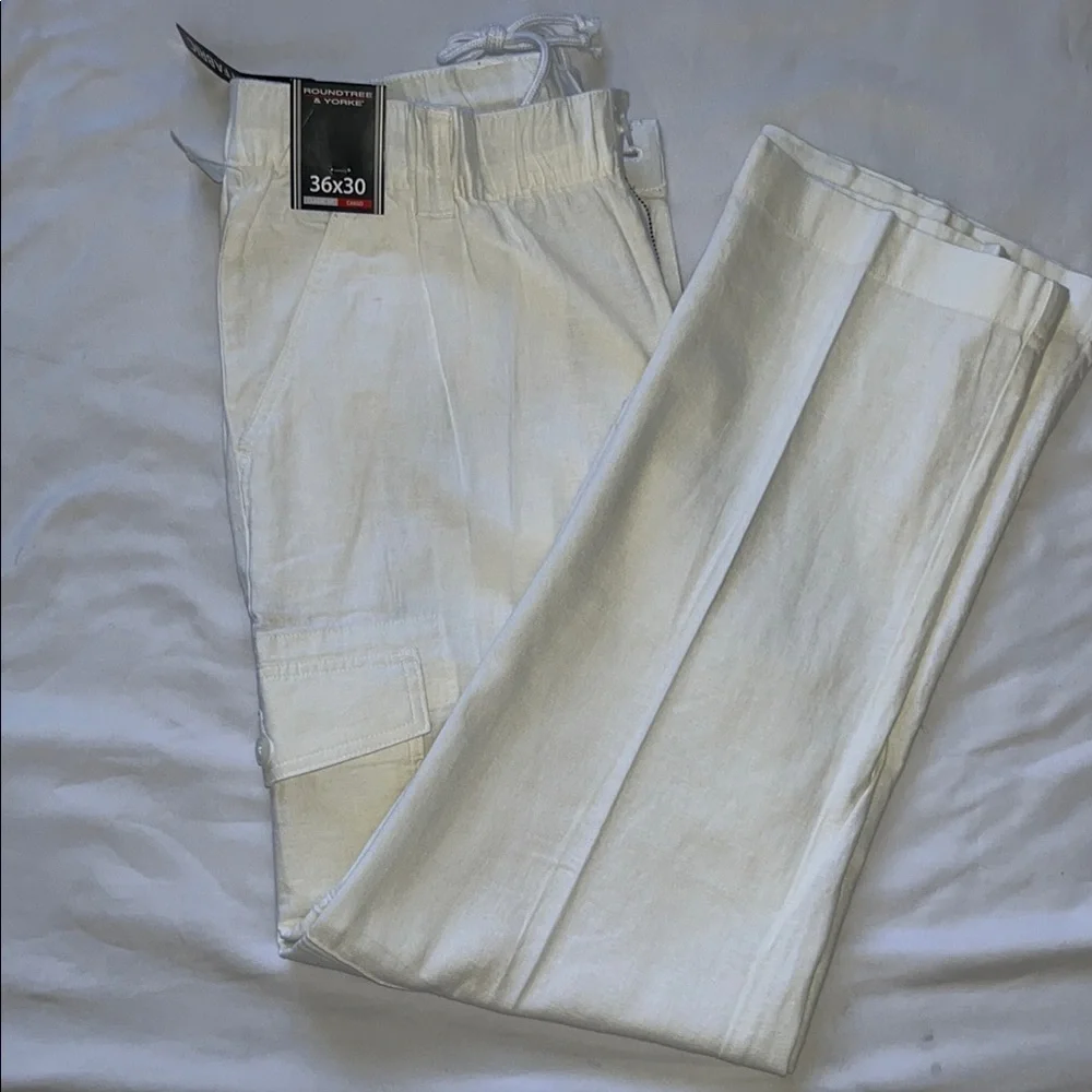 Roundtree & Yorke White Cargo Pants Utility Style